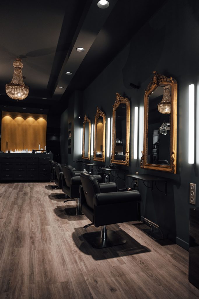 Mise en lumière d'un salon de coiffure à Bordeaux